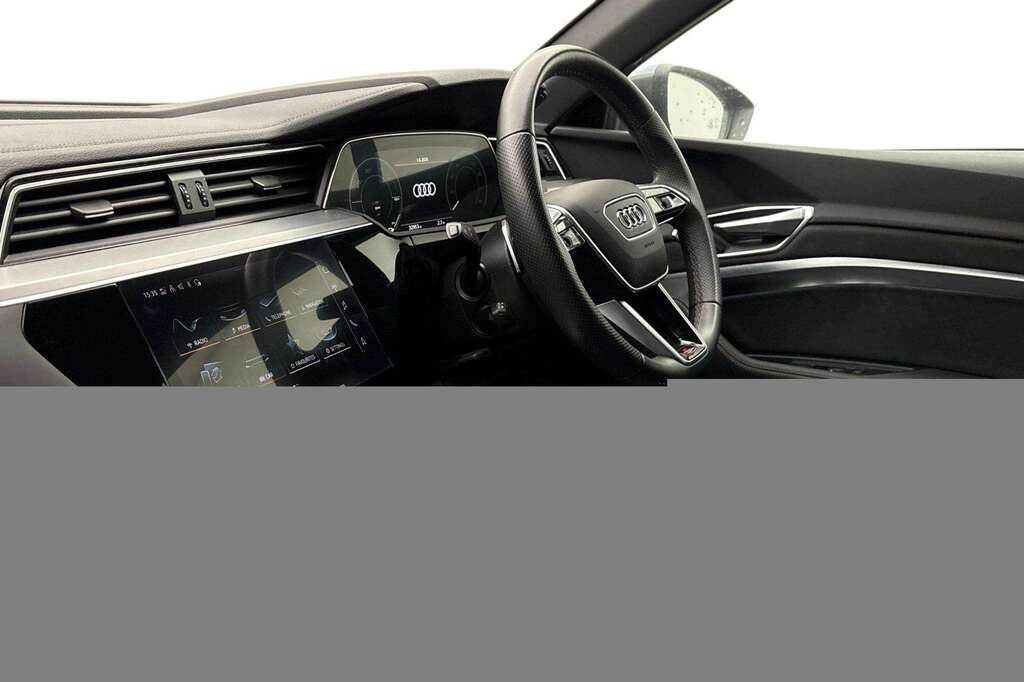 Audi E-tron 300Kw 55 Quattro 95Kwh S Line 2023 Grey #2
