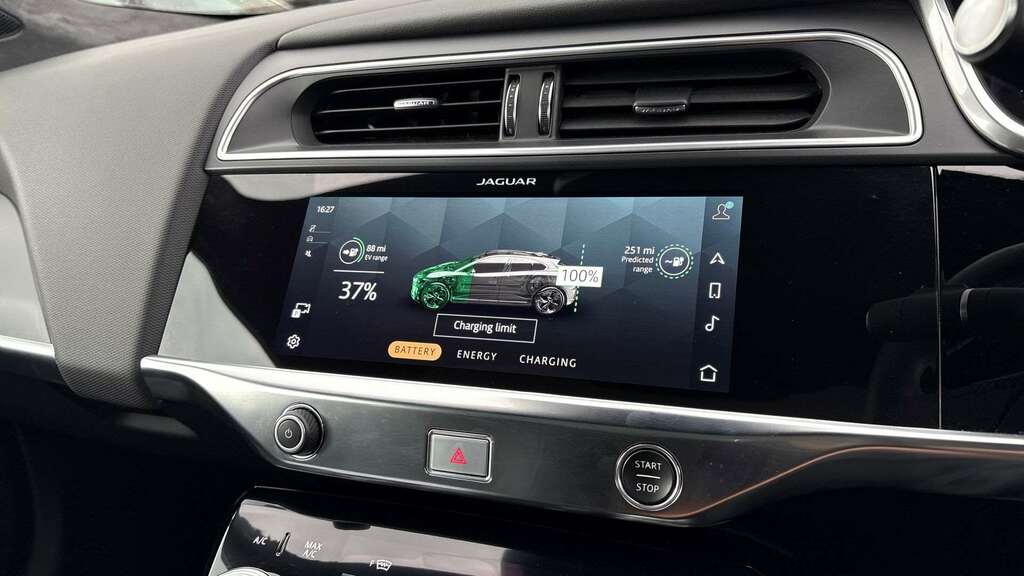 Jaguar I-Pace Ev400 90Kwh 11Kw Charger Hse White #32