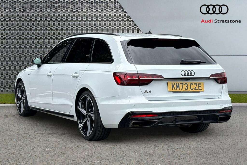 Audi A4 35 Tfsi Black Edition S Tronic 2023 White #2
