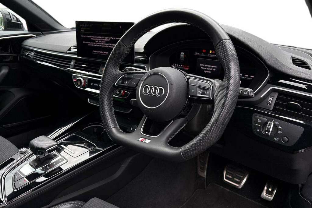 Audi A4 35 Tfsi Black Edition S Tronic 2023 White #4