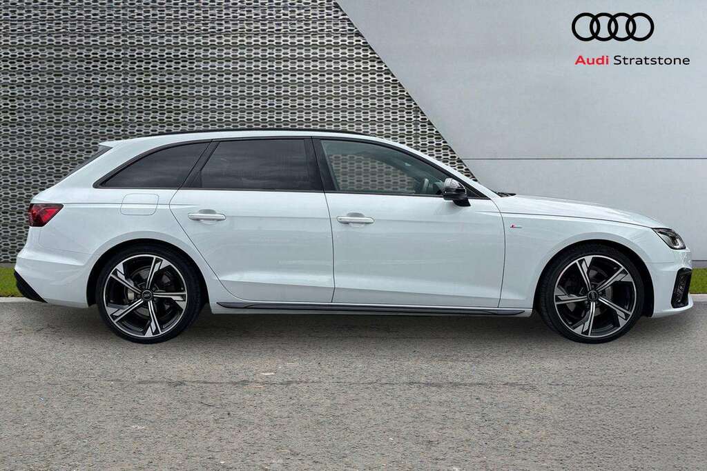 Audi A4 35 Tfsi Black Edition S Tronic 2023 White #3