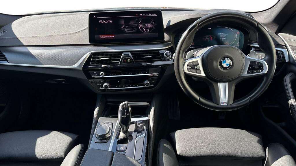 BMW 5 Series 520D Mht M Sport Step 2023 Grey #4