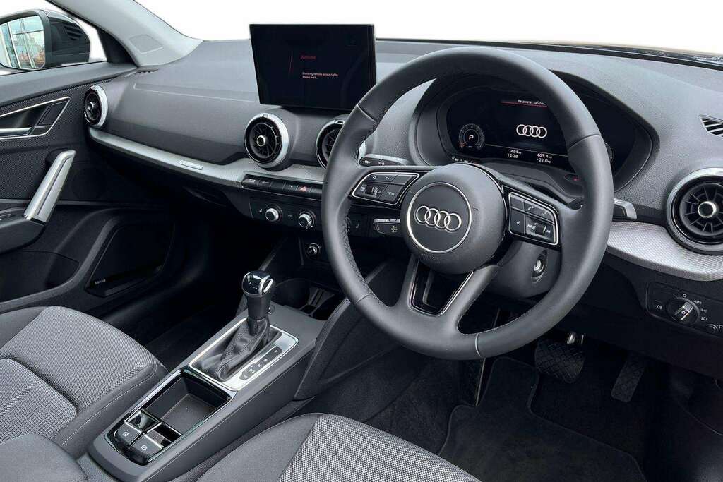 Audi Q2 35 Tfsi Sport S Tronic 2026 DE26XWT Black #6