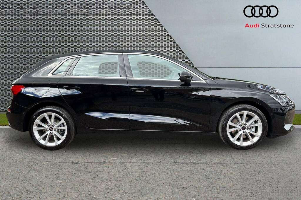 Audi A3 1.5 Tfsi E 204 Sport S Tronic 2026 BT26WBW Black #4