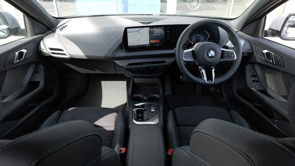 BMW 1 Series 120 M Sport Step 2026 YX26EHZ #4