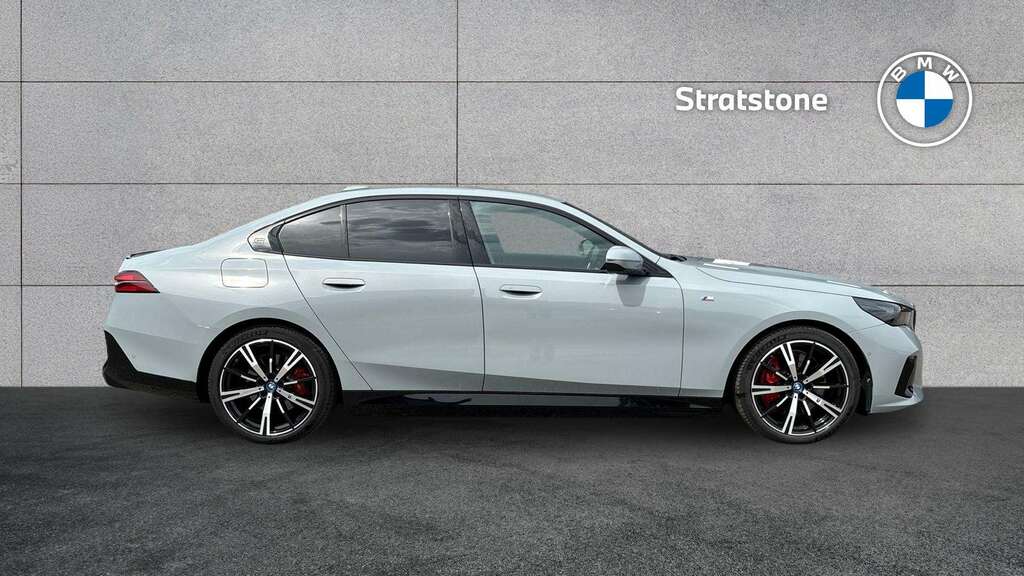 BMW i5 250Kw Edrive40 M Sport Pro 84Kwh 2024 Grey #3