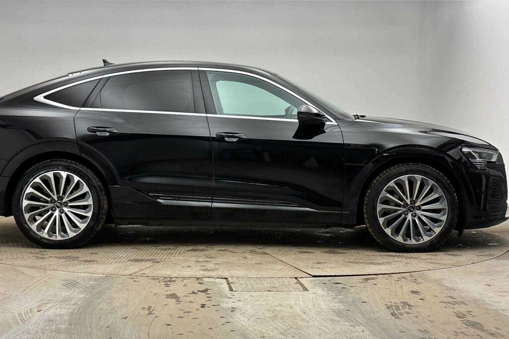 Audi Q8 e tron 300Kw 55 Quattro 114Kwh S Line Tech 202 Black #3