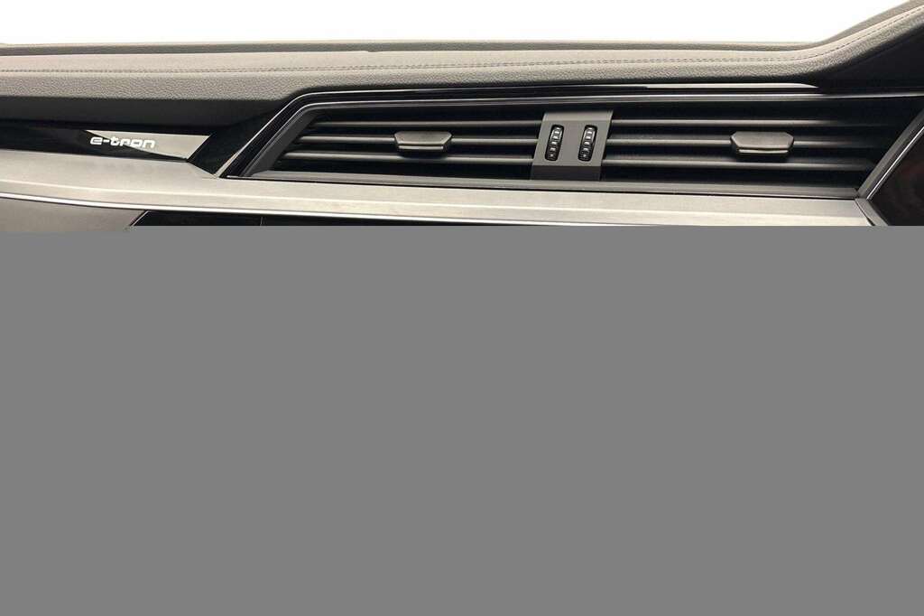 Audi Q8 e tron 300Kw 55 Quattro 114Kwh S Line Tech 202 Black #4