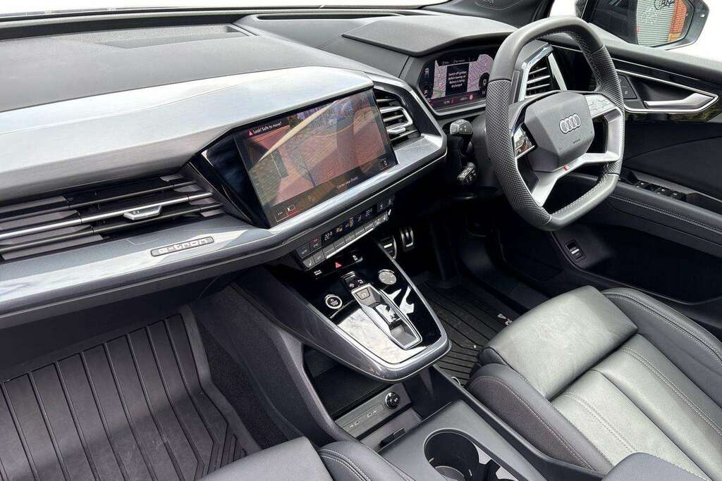 Audi Q4 E Tron 210Kw 45 82Kwh Black Edition 2026 Grey #2