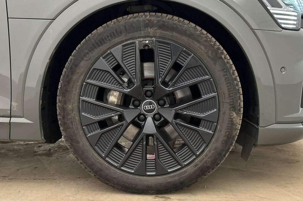 Audi Q8 e tron 300Kw 55 Quattro 114Kwh Black Ed At Tech Pro Grey #4