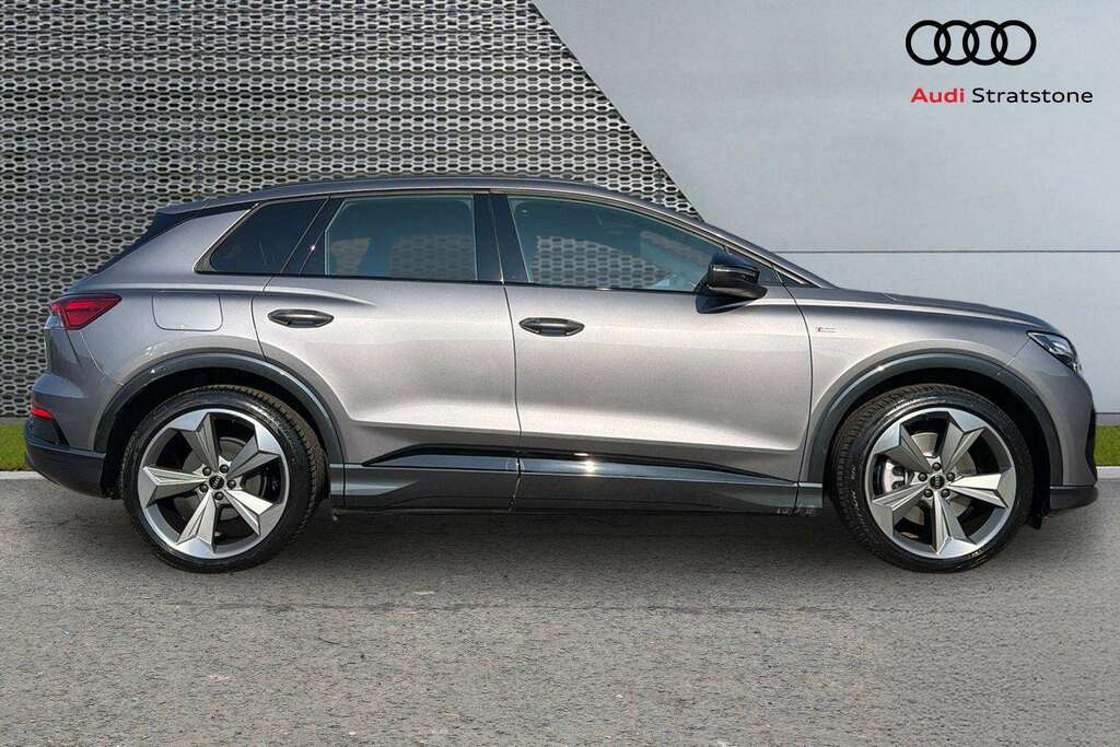 Audi Q4 E Tron 210Kw 45 82Kwh Black Edition 2026 Grey #4