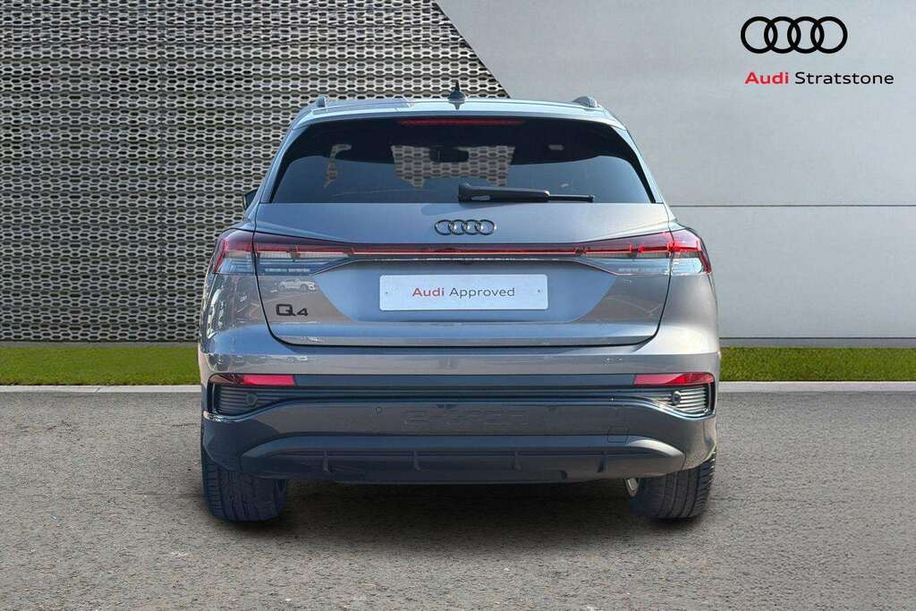 Audi Q4 E Tron 210Kw 45 82Kwh Black Edition 2026 Grey #6