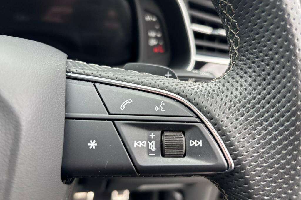Audi Q8 Sq8 Tfsi Quattro Black Edition Tiptronic 2023 #4