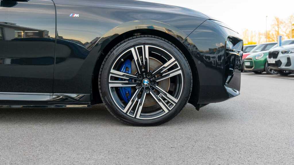 BMW 7 Series 750E Xdrive M Sport 2026 Black #2