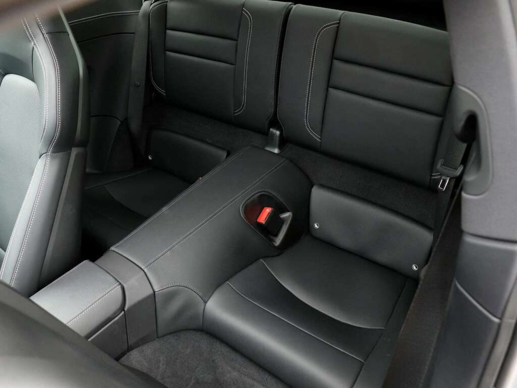Porsche 911 911 Carrera 4S Black #25