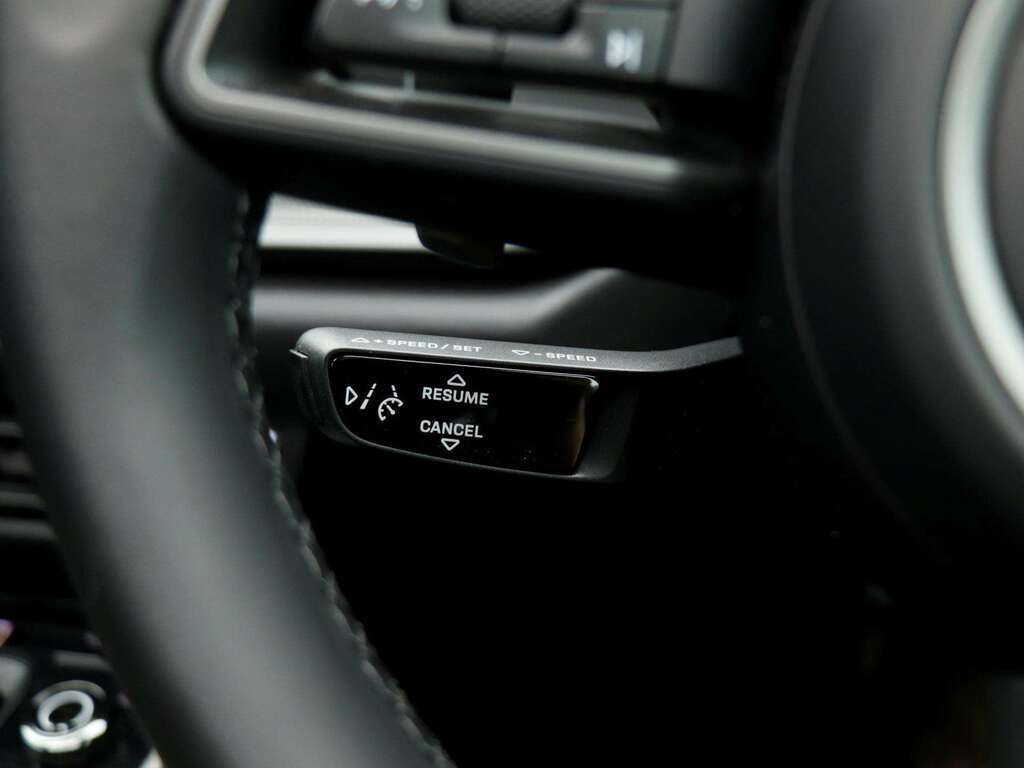 Porsche 911 911 Carrera 4S Black #19