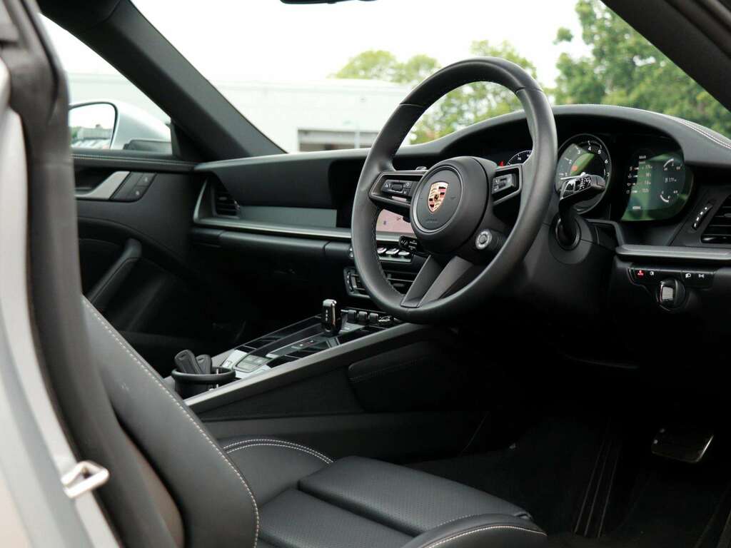 Porsche 911 911 Carrera 4S Black #11