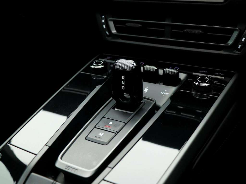 Porsche 911 911 Carrera 4S Black #17
