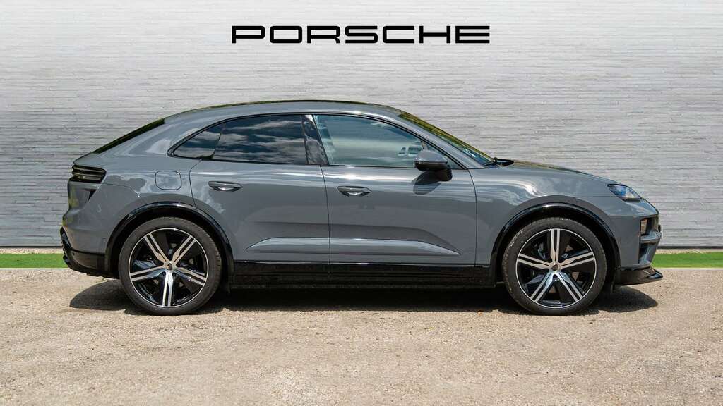 Porsche Macan Turbo 2026 Grey #6