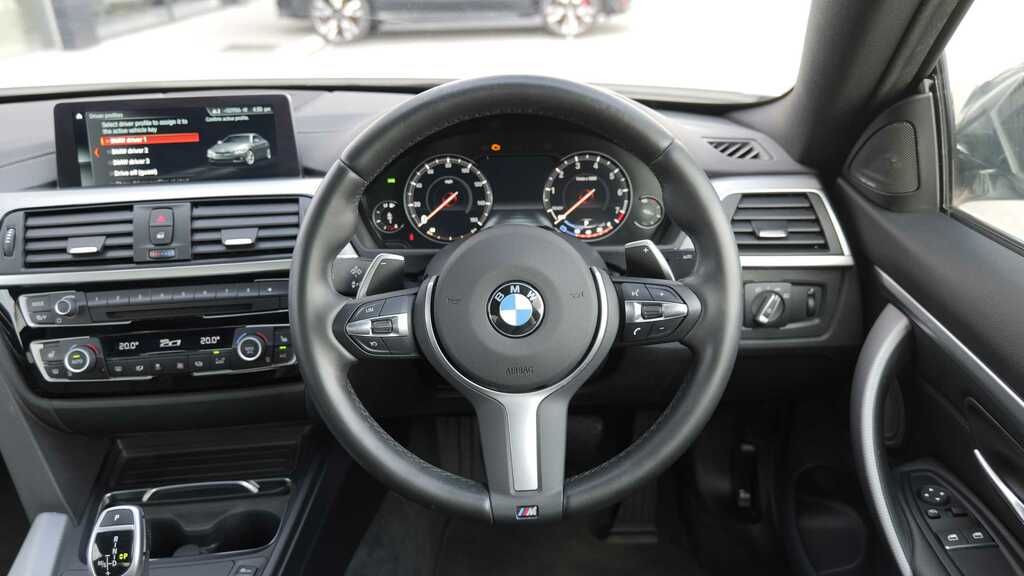 BMW 4 Series 420I M Sport Professional Media 2019 White #5