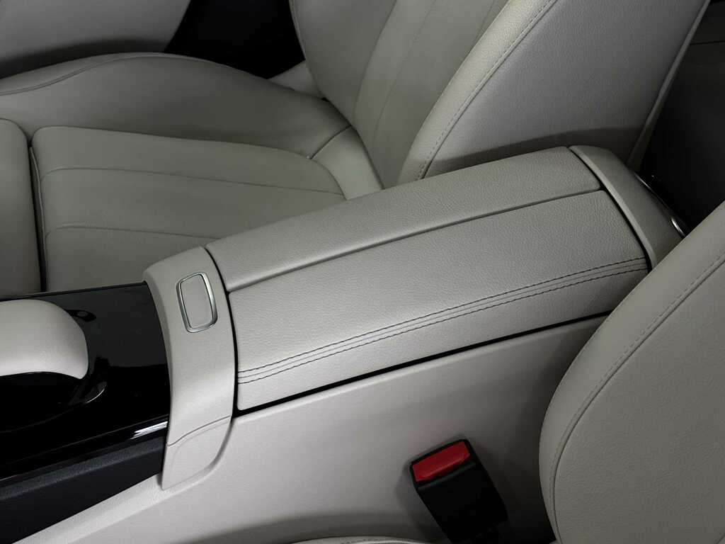 Mercedes-Benz A Class Amg A 35 4Matic Premium White #13