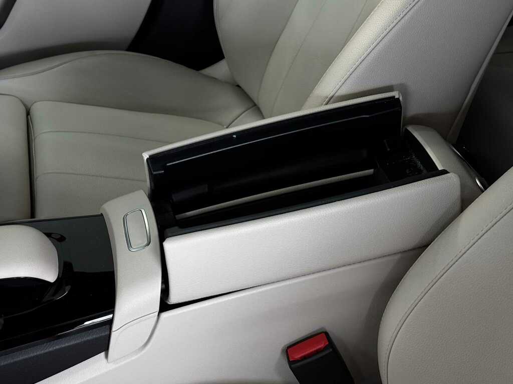 Mercedes-Benz A Class Amg A 35 4Matic Premium White #14