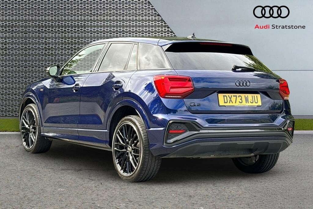 Audi Q2 35 Tfsi Black Edition 2023 DX73WJU Blue #3