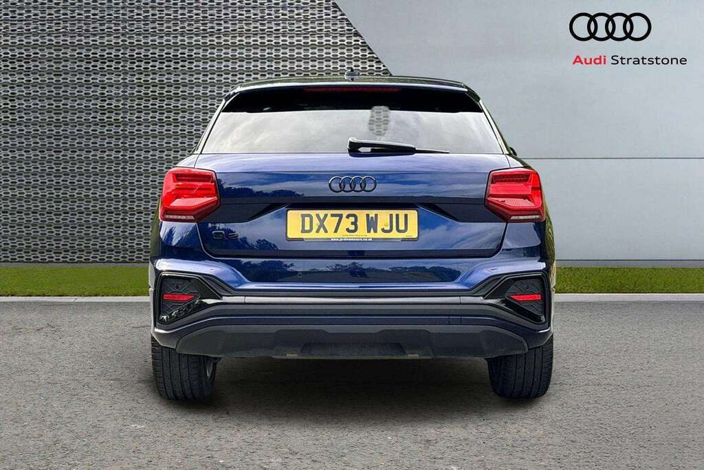 Audi Q2 35 Tfsi Black Edition 2023 DX73WJU Blue #5