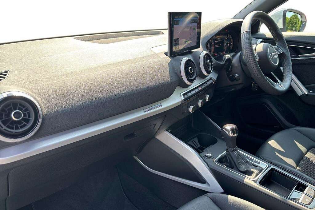 Audi Q2 35 Tfsi S Line S Tronic 2025 DW25JXL  #2
