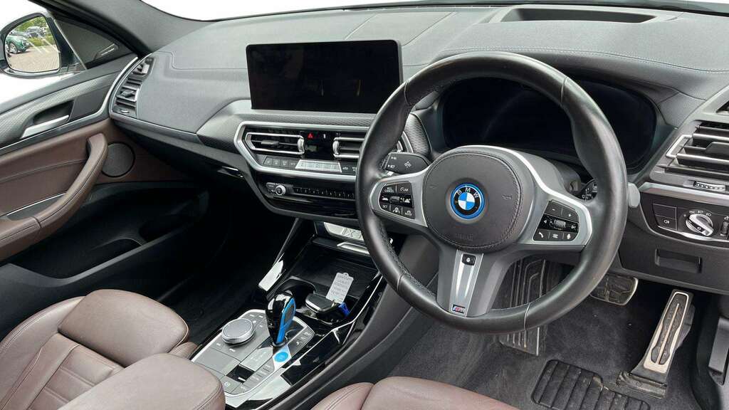 BMW iX3 210Kw M Sport Pro 80Kwh 2022 White #5