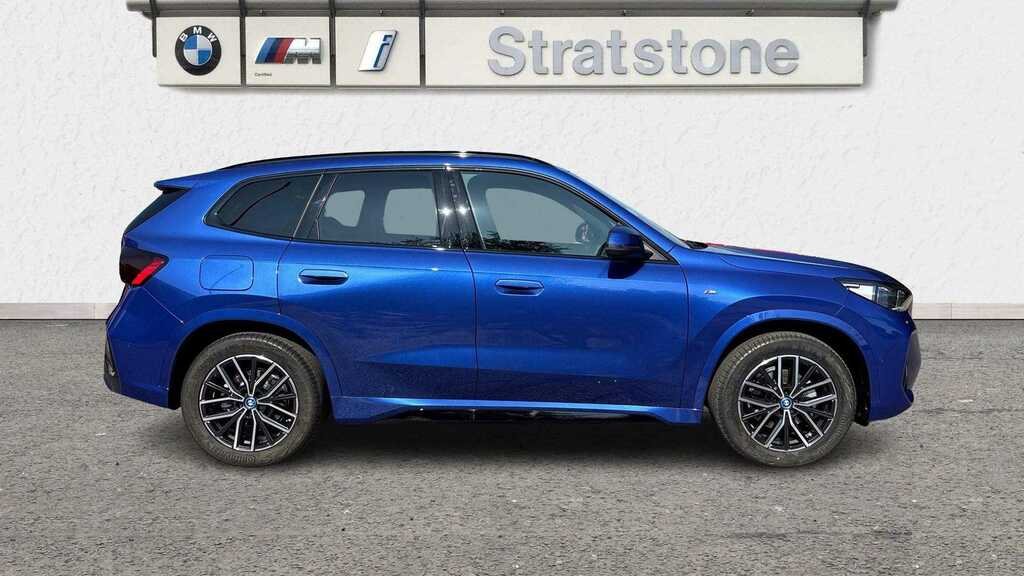 BMW iX1 150Kw Edrive20 M Sport 65Kwh 2025 Blue #3