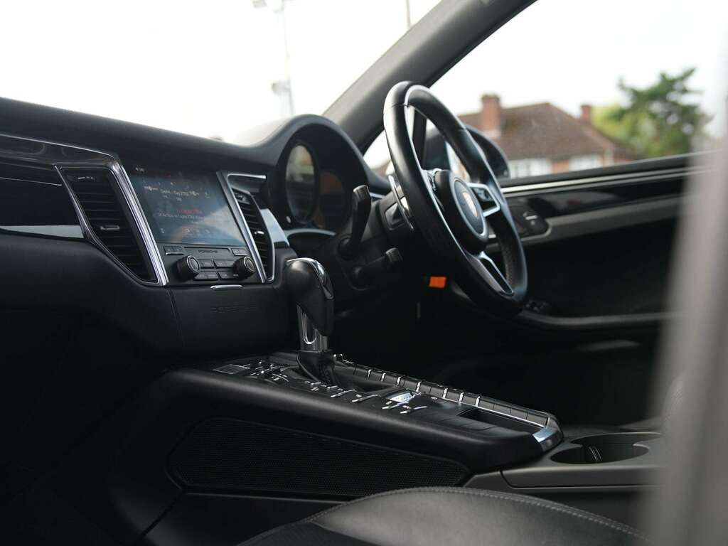 Porsche Macan S D S-a 2016 Black #5