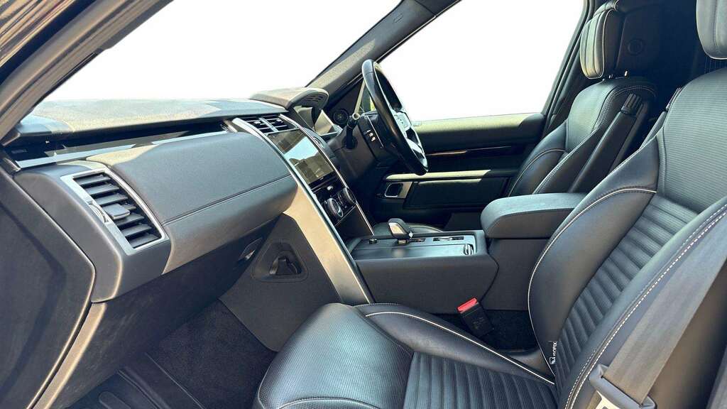 Land Rover Discovery 3.0 D300 Hse Commercial 2021 HH71HOL Black #3