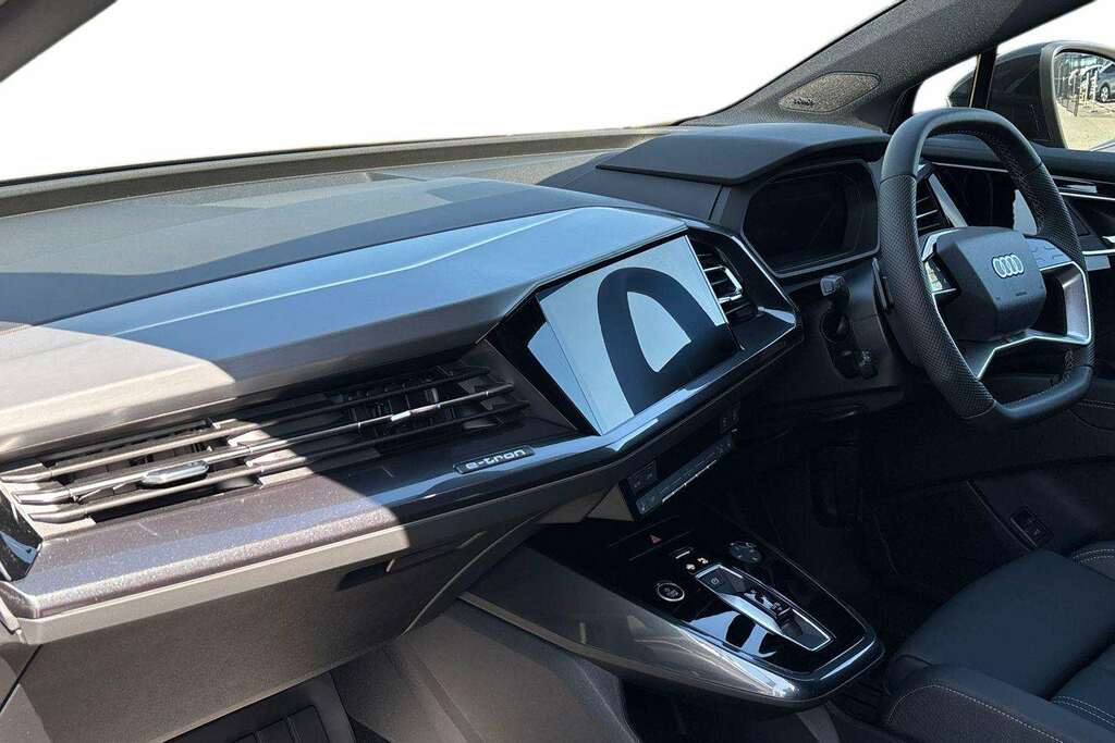 Audi Q4 E Tron 210Kw 45 82Kwh Black Edition 2026 Grey