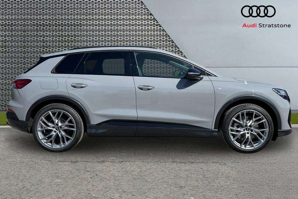 Audi Q4 E Tron 210Kw 45 82Kwh Black Edition 2026 Grey #2