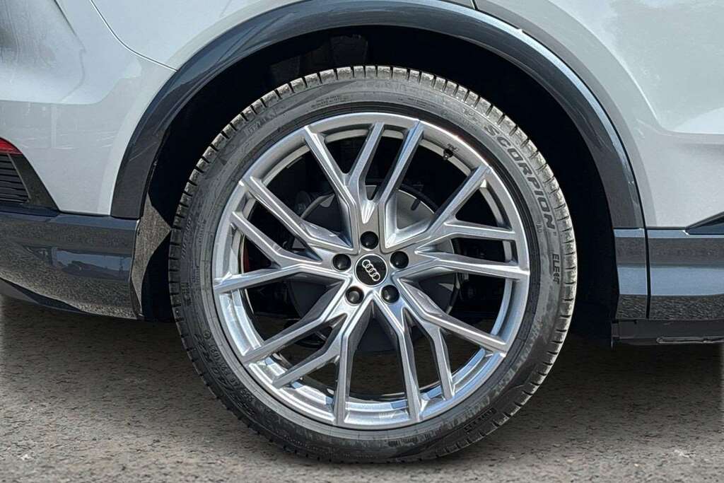 Audi Q4 E Tron 210Kw 45 82Kwh Black Edition 2026 Grey #5