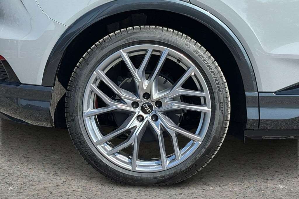 Audi Q4 E Tron 210Kw 45 82Kwh Black Edition 2026 Grey #6