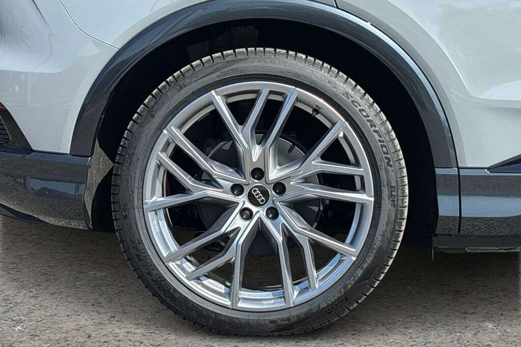 Audi Q4 E Tron 210Kw 45 82Kwh Black Edition 2026 Grey #3