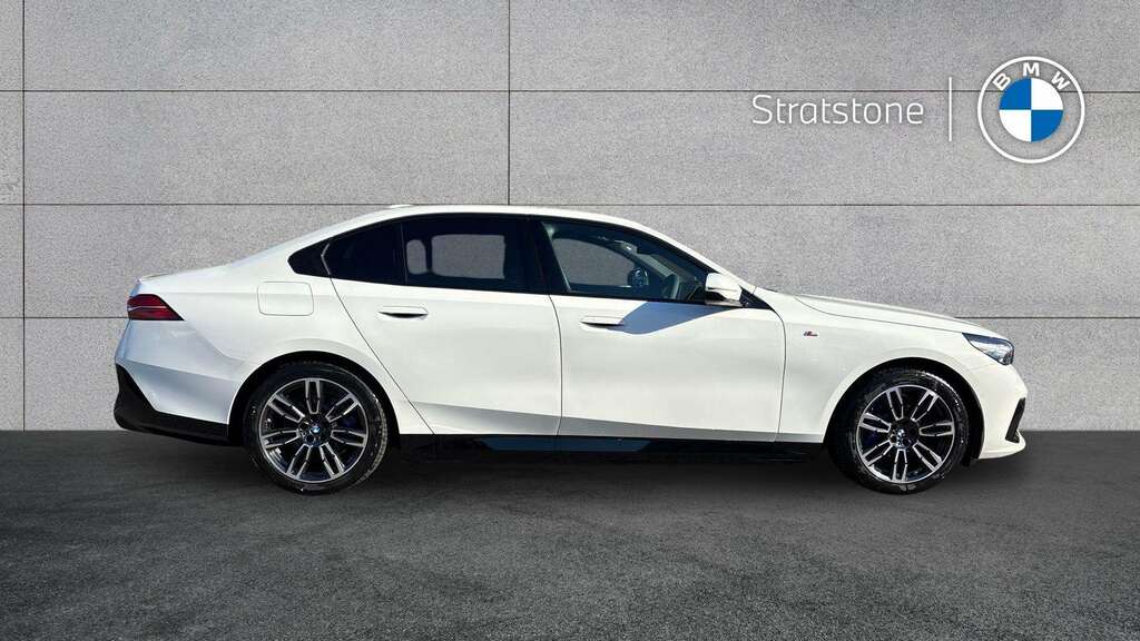 BMW i5 250Kw Edrive40 M Sport 84Kwh 2026 White #2