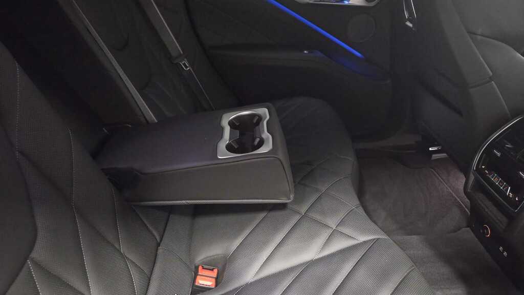 BMW XM 5dr Auto Black #31