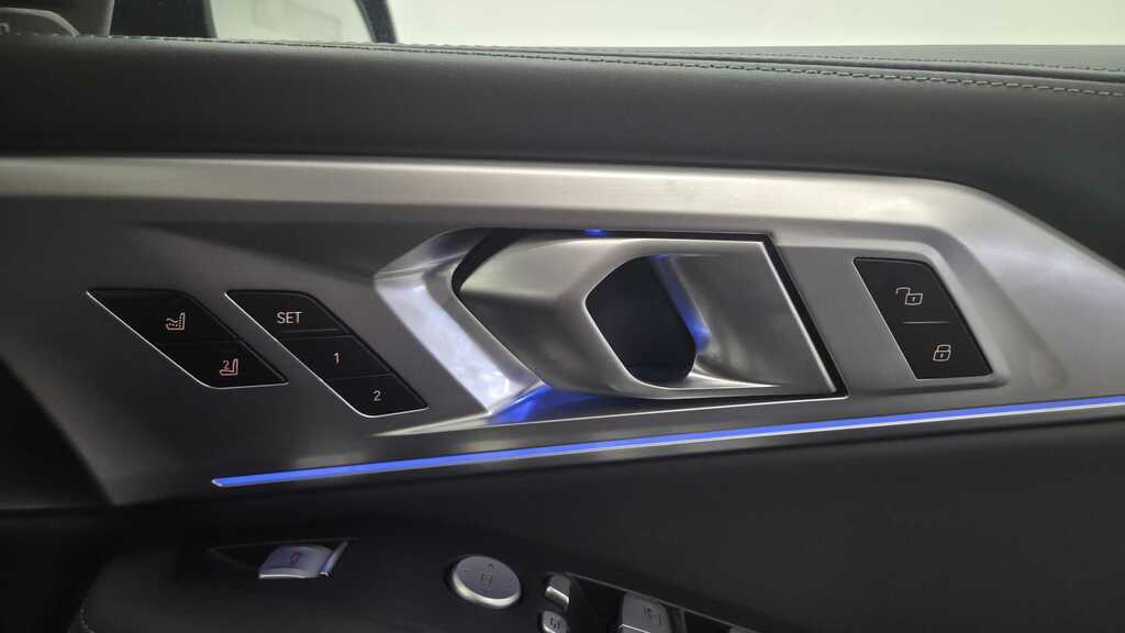BMW XM 5dr Auto Black #24