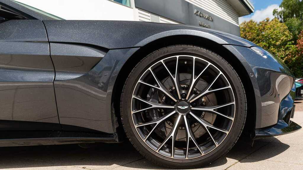 Aston Martin Vantage Zf 8 Speed 2024 Grey #2