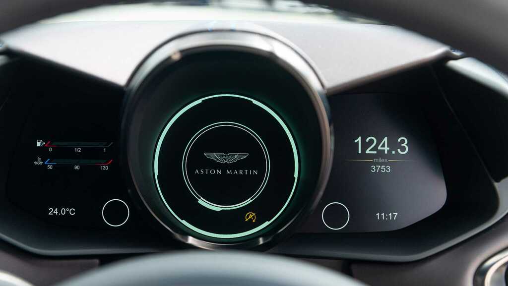Aston Martin Vantage Zf 8 Speed 2024 Grey #4