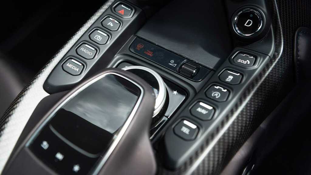 Aston Martin Vantage 4.0 V8 Euro 6  #32