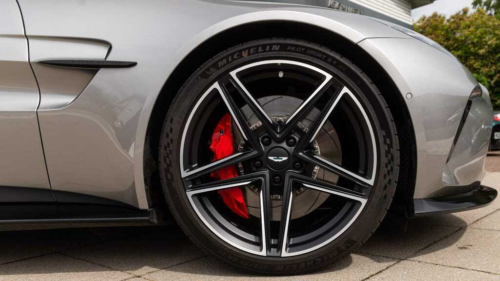 Aston Martin Vantage V8 2025 Silver #4