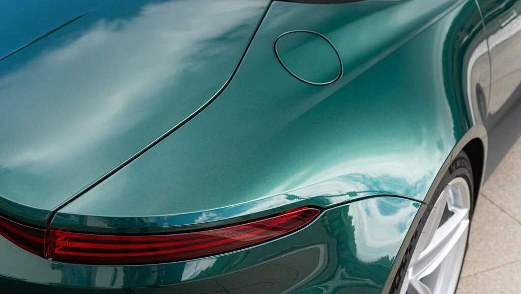 Aston Martin Vantage V8 2025 Green #21