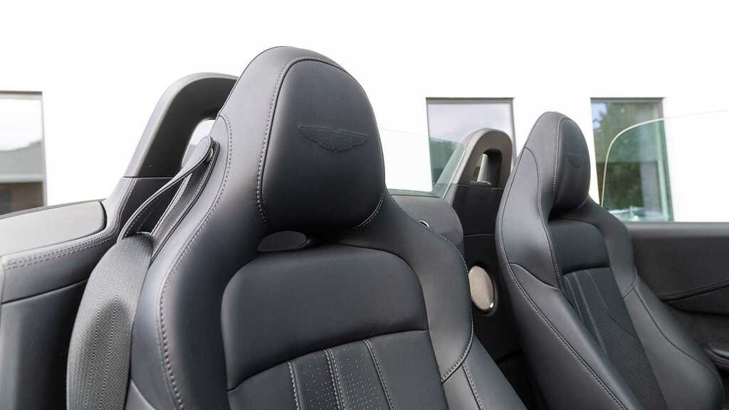 Aston Martin Vantage V8 2025 Green #11