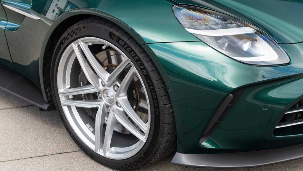 Aston Martin Vantage V8 2025 Green #15