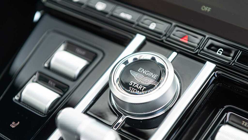Aston Martin Vantage V8 2025 Green #28