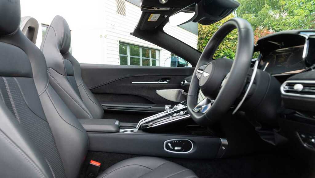 Aston Martin Vantage V8 2025 Green #24